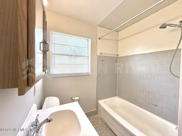 $1,395 | 7963 Lemans Drive, Jacksonville, FL 32210