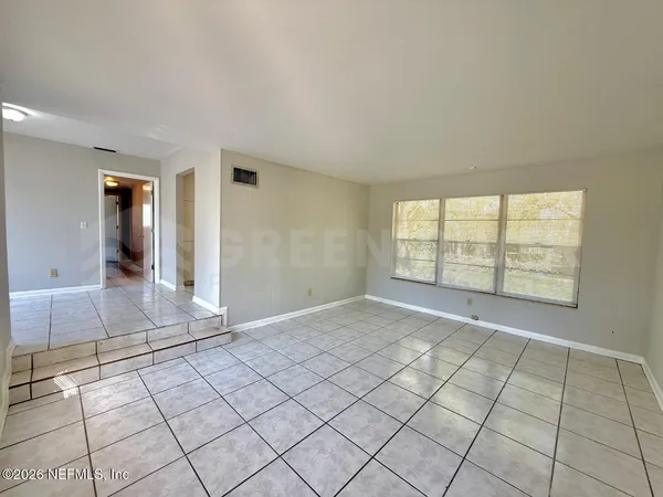 $1,395 | 7963 Lemans Drive, Jacksonville, FL 32210