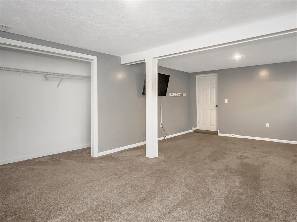14 Endmoor Road Westford, MA 01886 - Photo 22 of 34