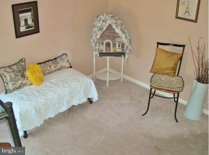 711 Deering Road, Unit 5H Pasadena, MD 21122 - Photo 3 of 30 Guest Room