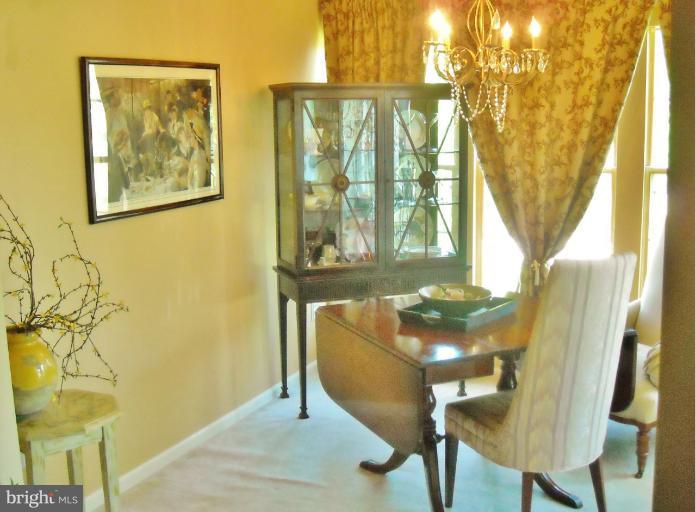 711 Deering Road, Unit 5H Pasadena, MD 21122 - Photo 4 of 30 Dining Room/Breakfast Room