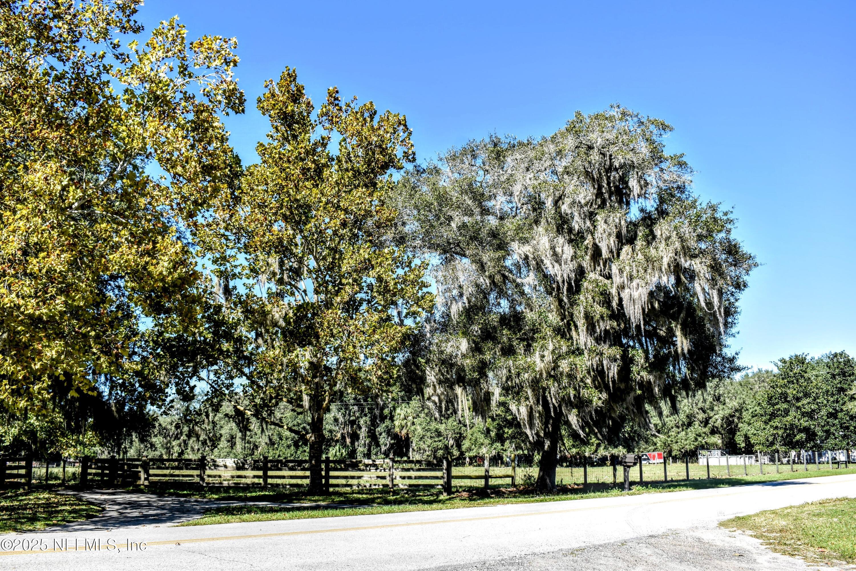 0 West Peniel Road Palatka, FL 32177 - Photo 14 of 40 a view of a yard