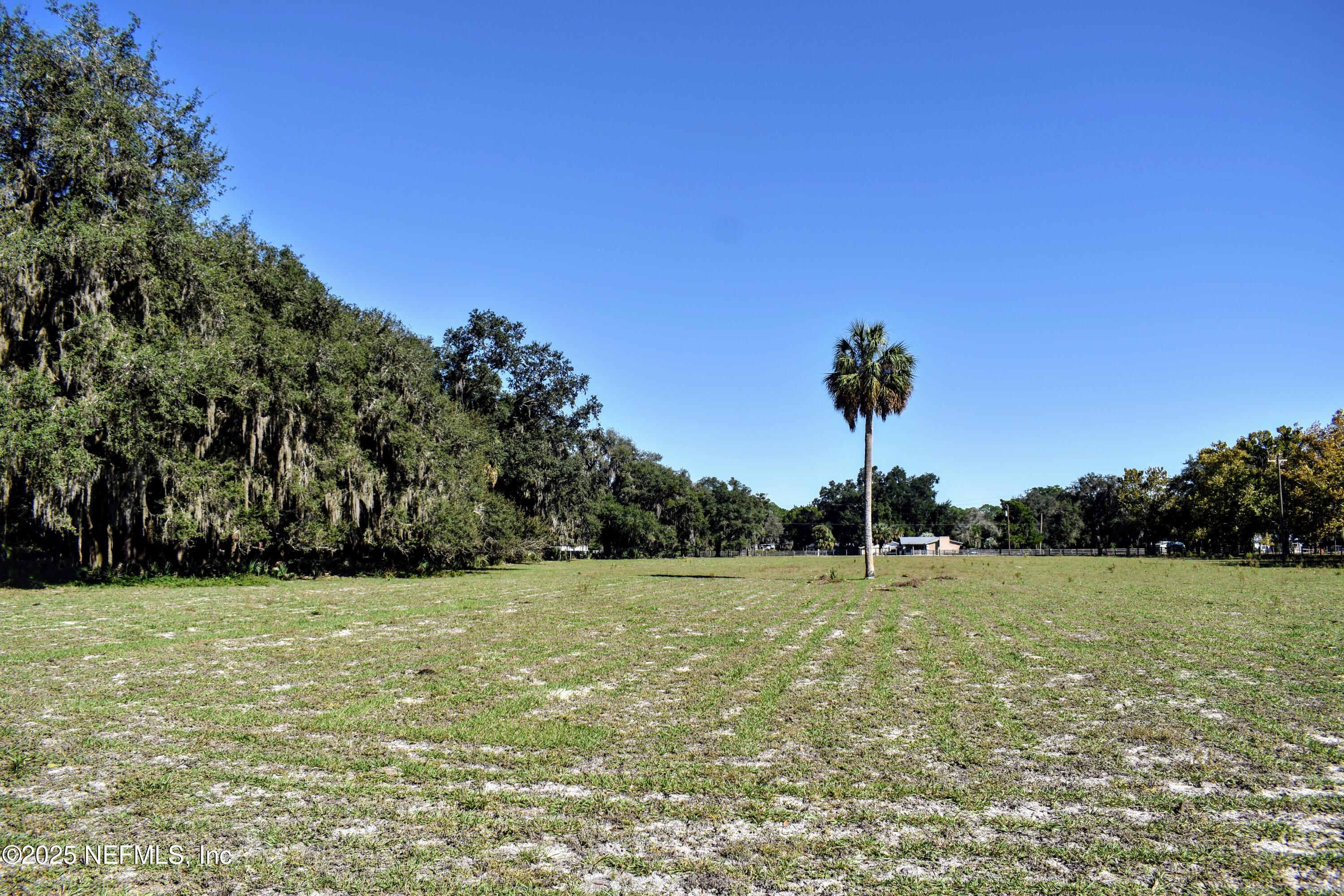 0 West Peniel Road Palatka, FL 32177 - Photo 7 of 40 a view of a garden with a house