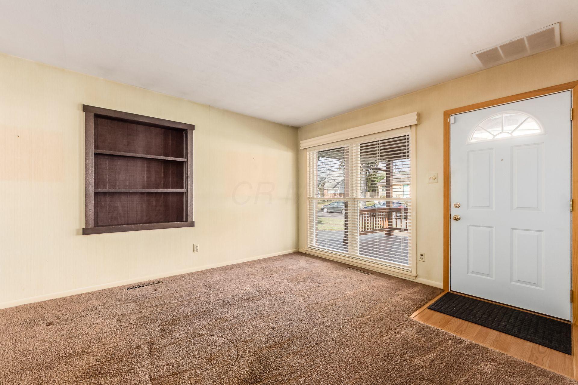 1083 Bernard Road Columbus, OH 43221 - Photo 12 of 46 Gallery Image 12