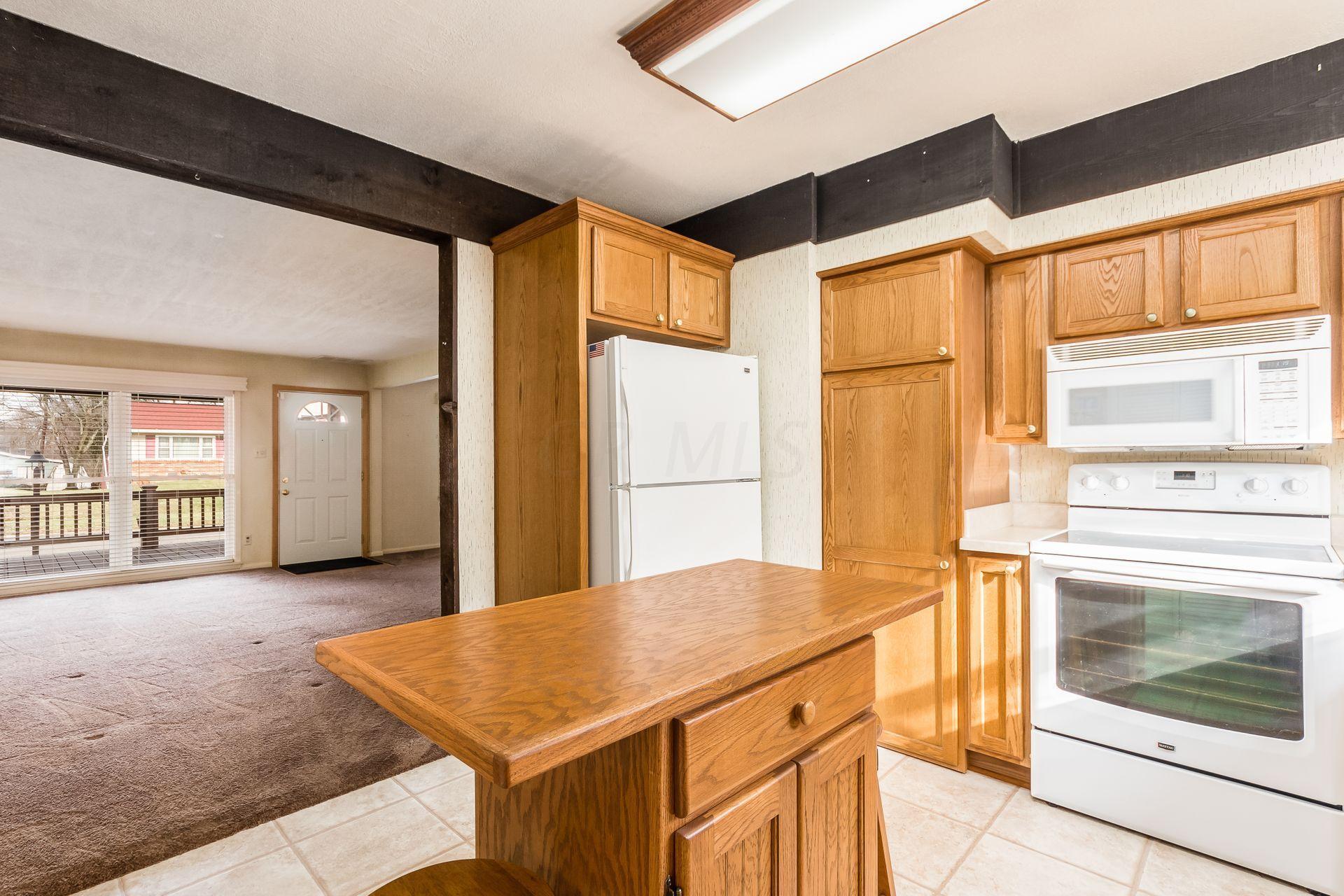 1083 Bernard Road Columbus, OH 43221 - Photo 16 of 46 Gallery Image 16