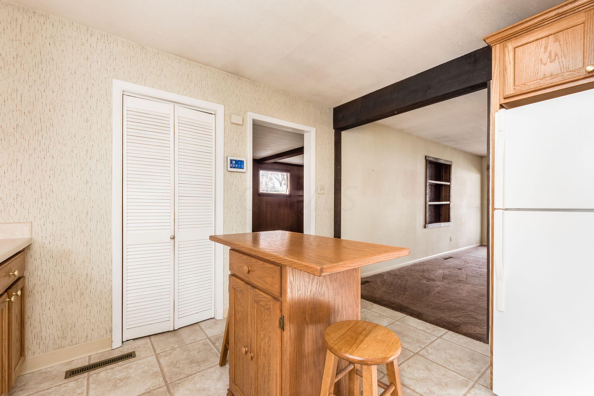 1083 Bernard Road Columbus, OH 43221 - Photo 17 of 46 Gallery Image 17