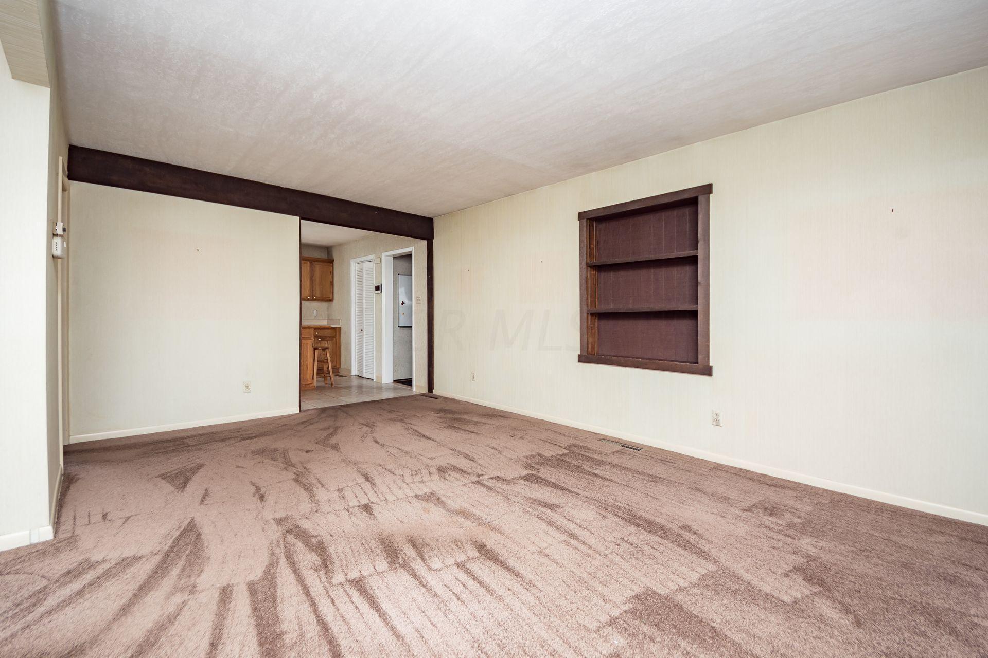 1083 Bernard Road Columbus, OH 43221 - Photo 9 of 46 Gallery Image 9