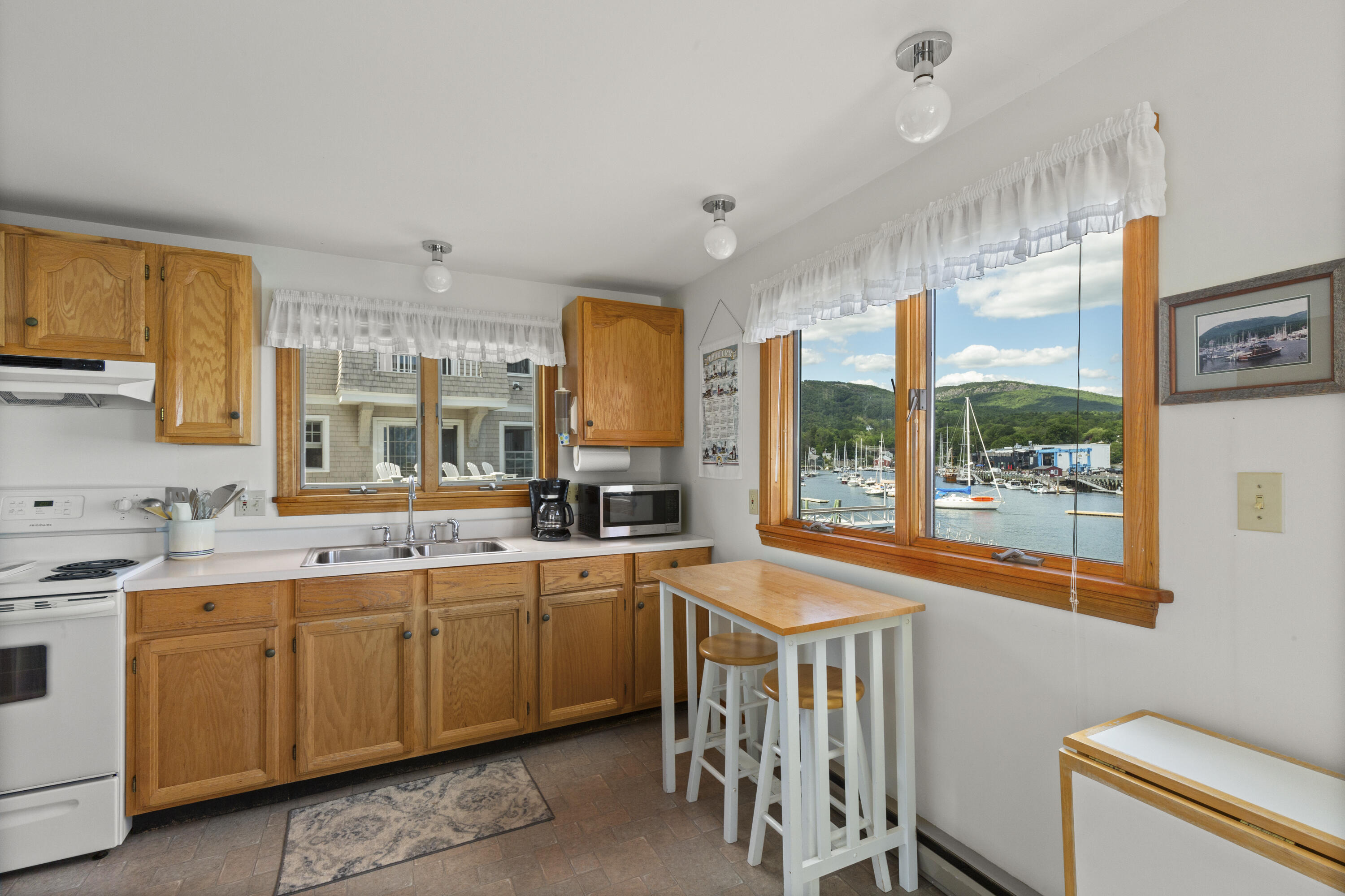 6 Bay Road Camden, ME 04843 - Photo 20 of 47 20-6BayRd-Camden-KS