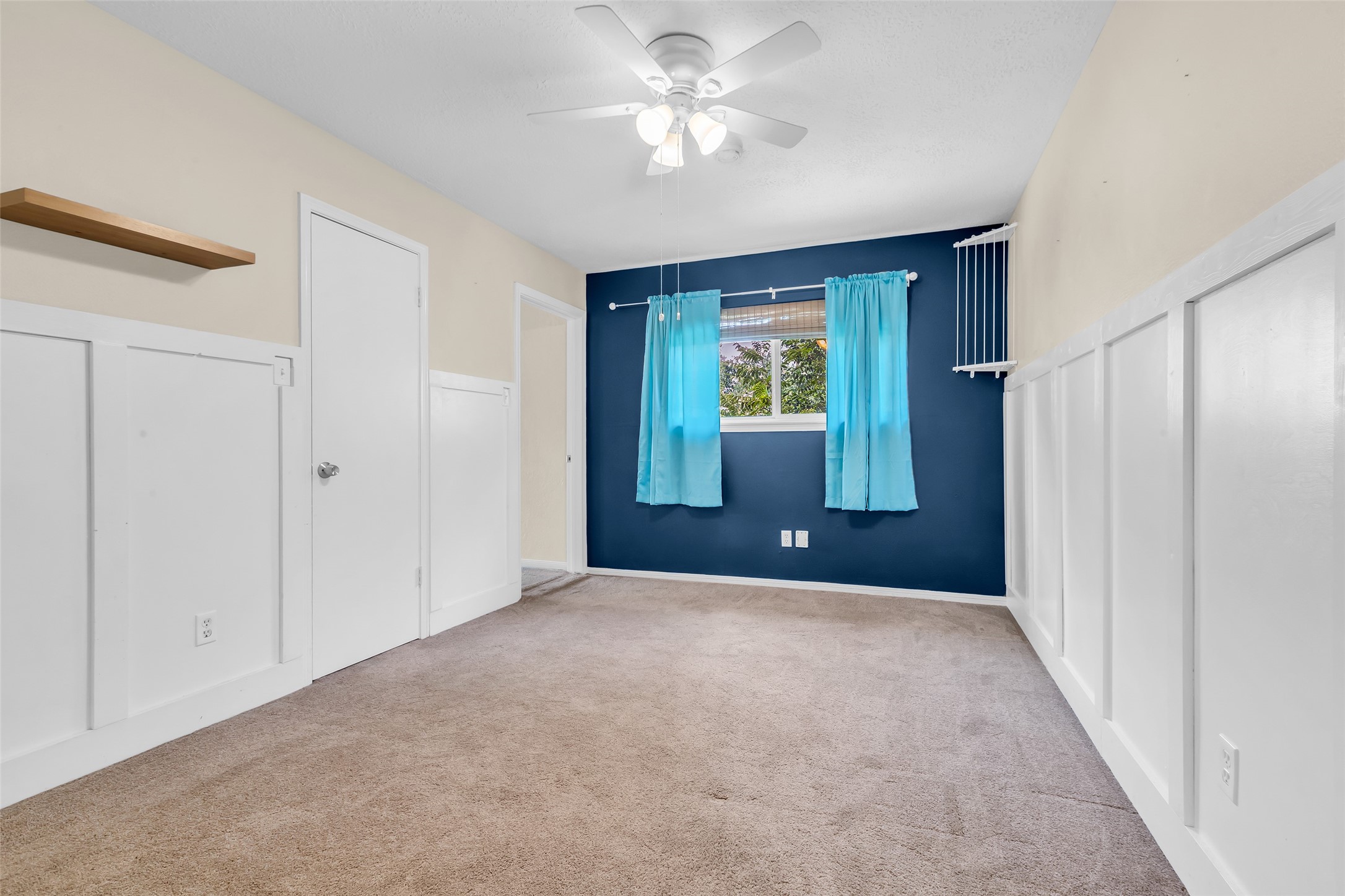 3302 Candlelon Drive Spring, TX 77388 - Photo 18 of 29 a view of an empty room with a window