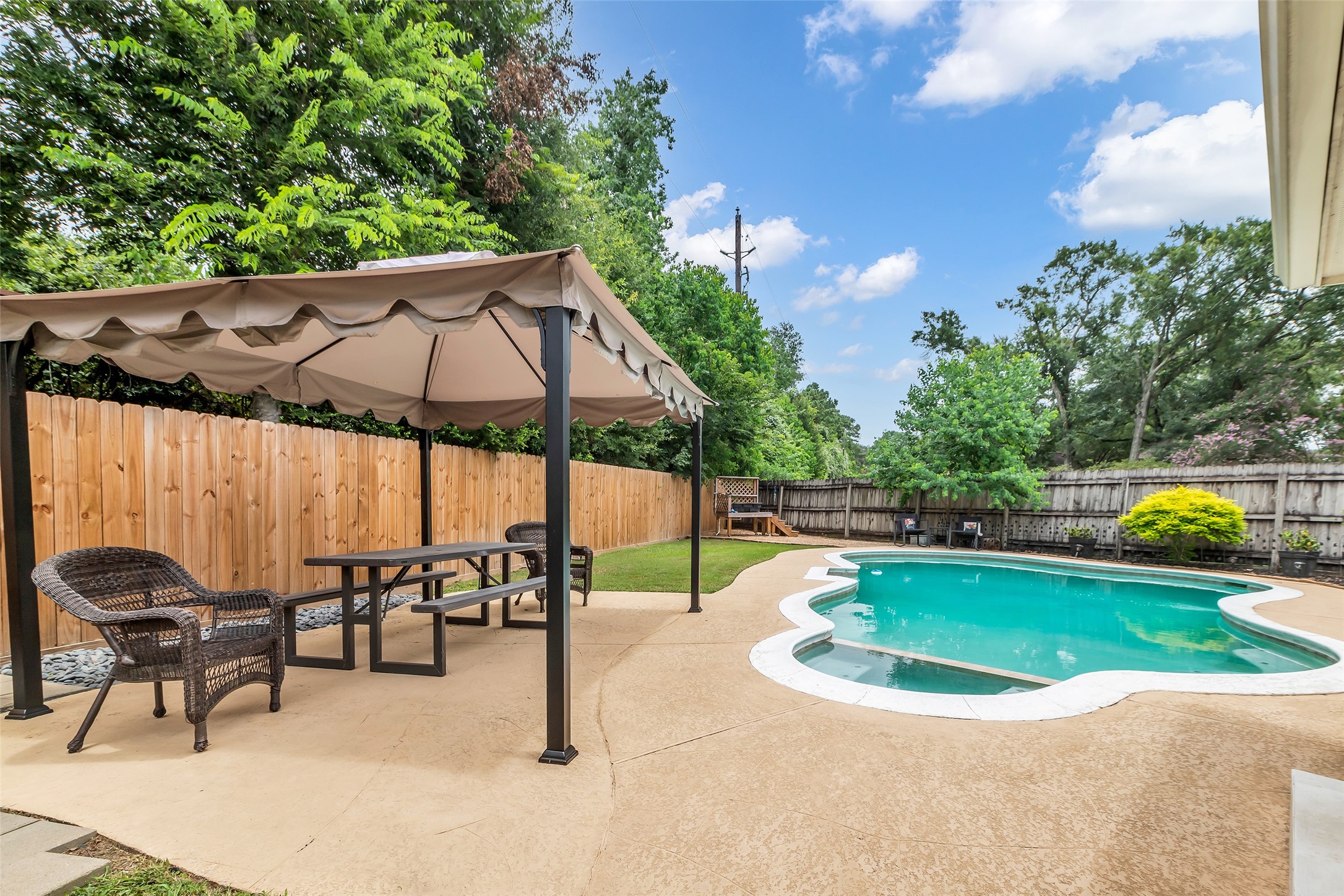 3302 Candlelon Drive Spring, TX 77388 - Photo 25 of 29 a view of a swimming pool with a patio