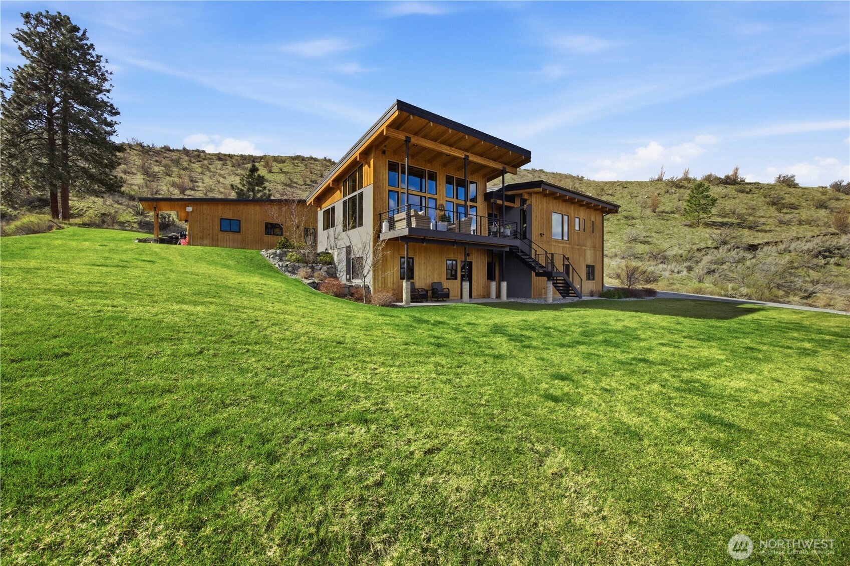 111 Hawks Meadow Road Chelan, WA 98816 - Photo 6 of 40