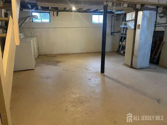 $2,100 | 36 Kate Lane, Metuchen, NJ 08840