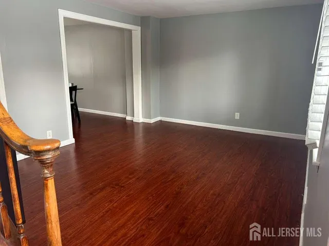 $2,100 | 36 Kate Lane, Metuchen, NJ 08840