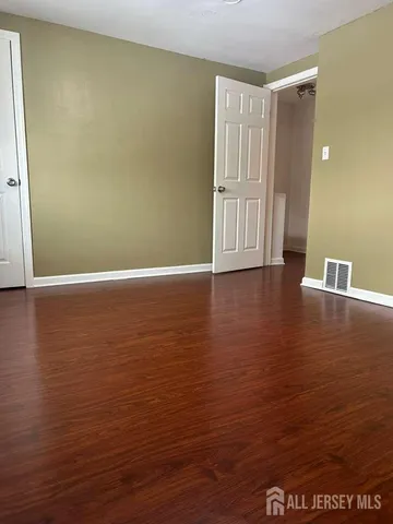 $2,100 | 36 Kate Lane, Metuchen, NJ 08840