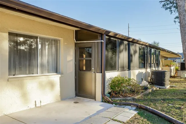 $1,700 | 1515 12th Court Southeast, Largo, FL 33771