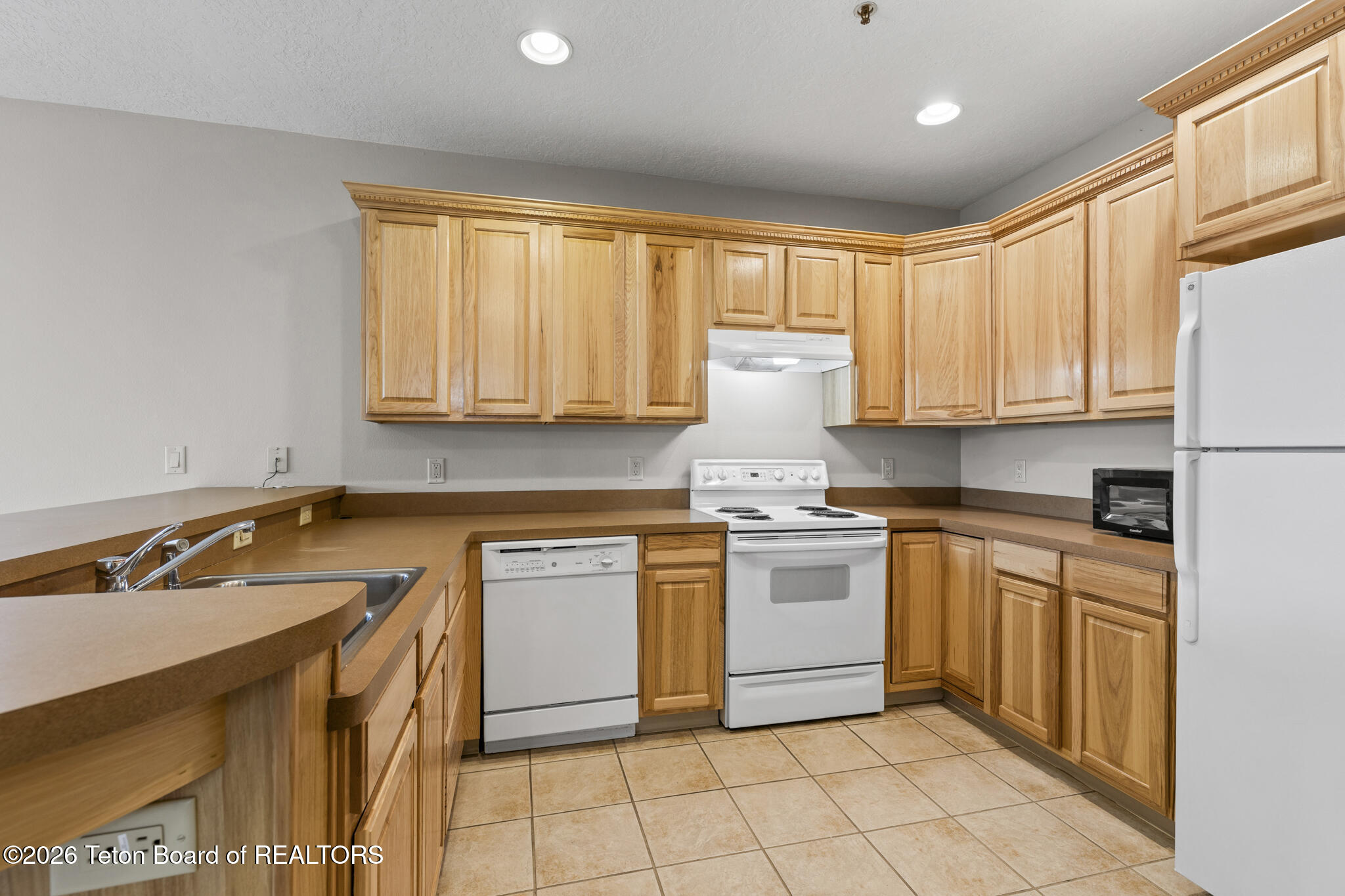 1325 Highway 89, Unit 219 Jackson, WY 83001 - Photo 6 of 15 Kitchen