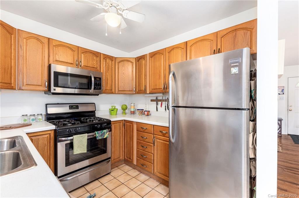 453 Beaverdam Road Asheville, NC 28804 - Photo 11 of 31 Gallery Image 11