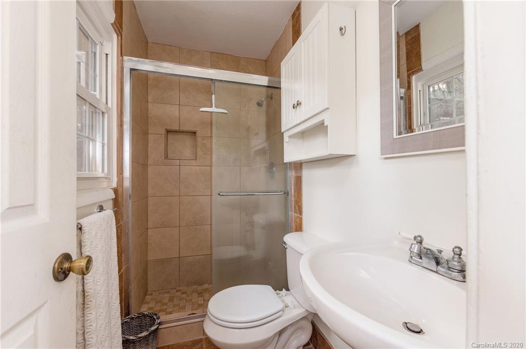 453 Beaverdam Road Asheville, NC 28804 - Photo 17 of 31 Gallery Image 17