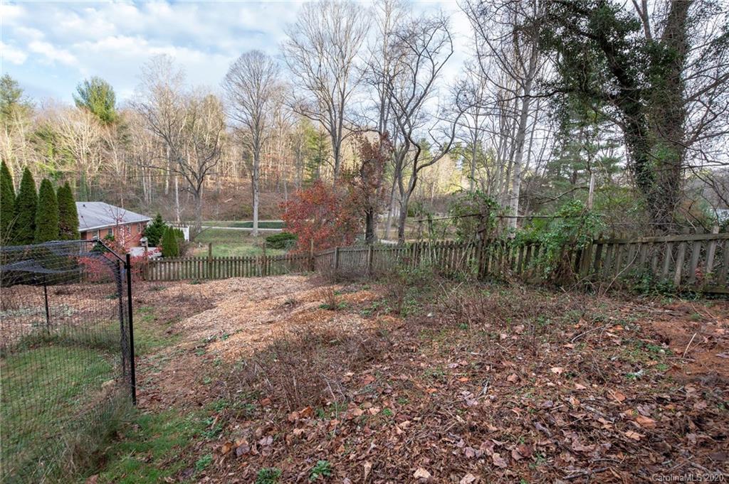 453 Beaverdam Road Asheville, NC 28804 - Photo 28 of 31 Gallery Image 28
