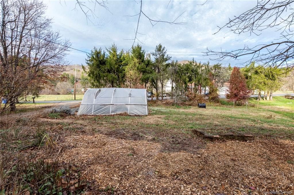 453 Beaverdam Road Asheville, NC 28804 - Photo 29 of 31 Gallery Image 29