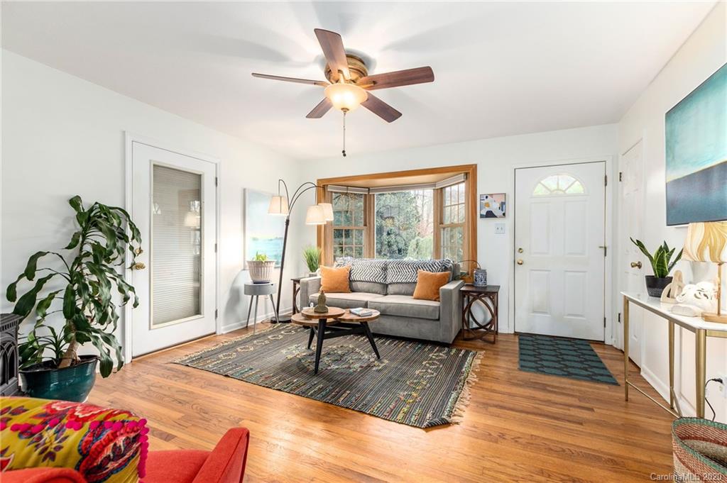 453 Beaverdam Road Asheville, NC 28804 - Photo 4 of 31 Gallery Image 4