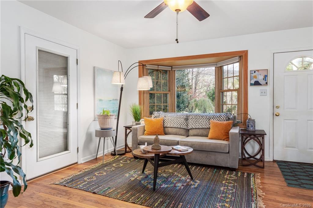453 Beaverdam Road Asheville, NC 28804 - Photo 8 of 31 Gallery Image 8