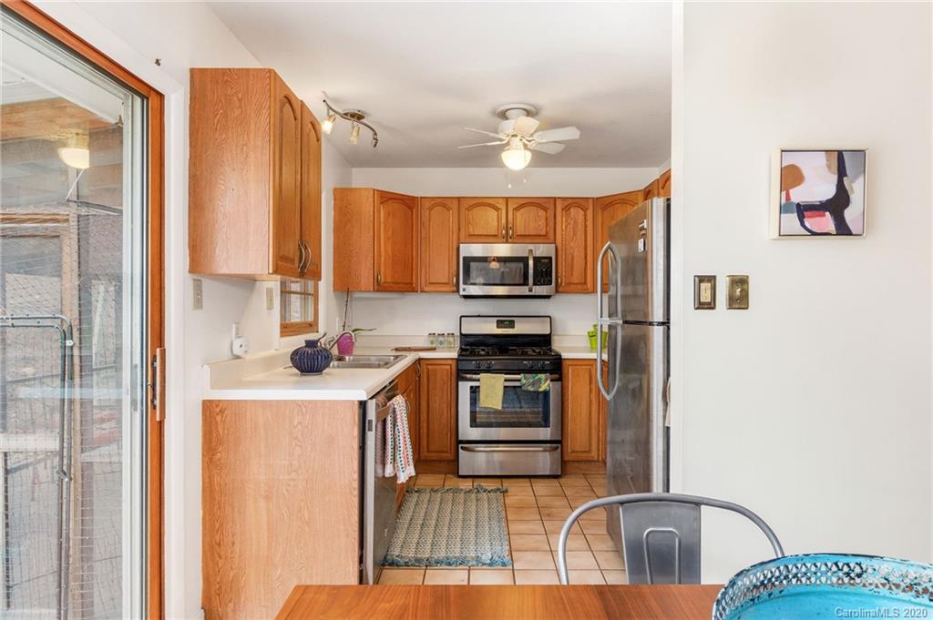 453 Beaverdam Road Asheville, NC 28804 - Photo 10 of 31 Gallery Image 10