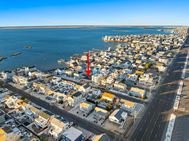 $1,249,000 | 20 East 87th Street, Beach Haven, NJ 08008