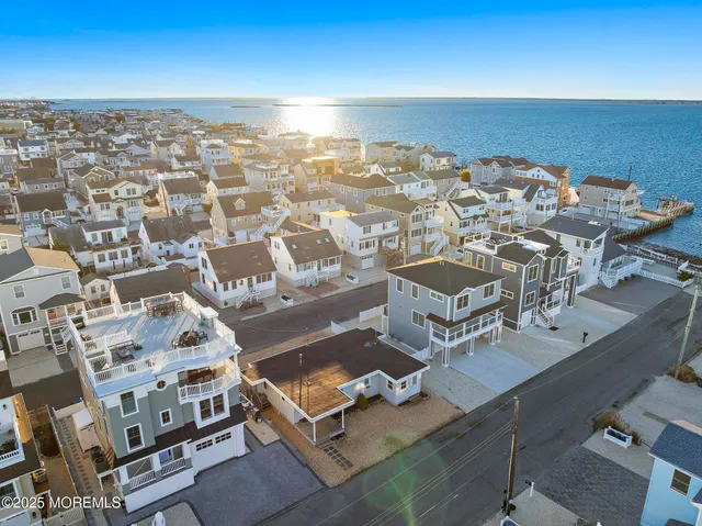 $1,249,000 | 20 East 87th Street, Beach Haven, NJ 08008