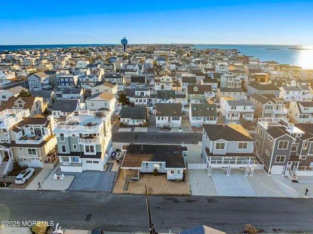 $1,249,000 | 20 East 87th Street, Beach Haven, NJ 08008