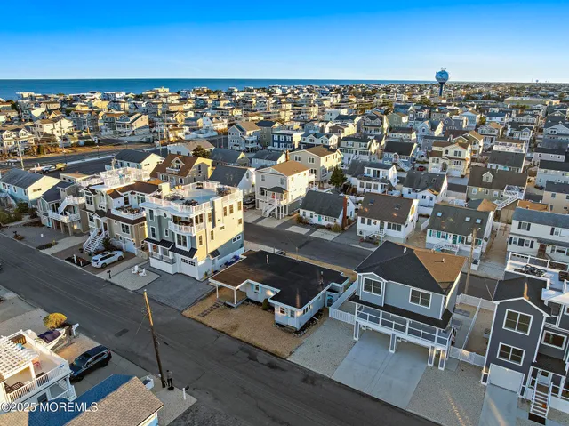 $1,249,000 | 20 East 87th Street, Beach Haven, NJ 08008