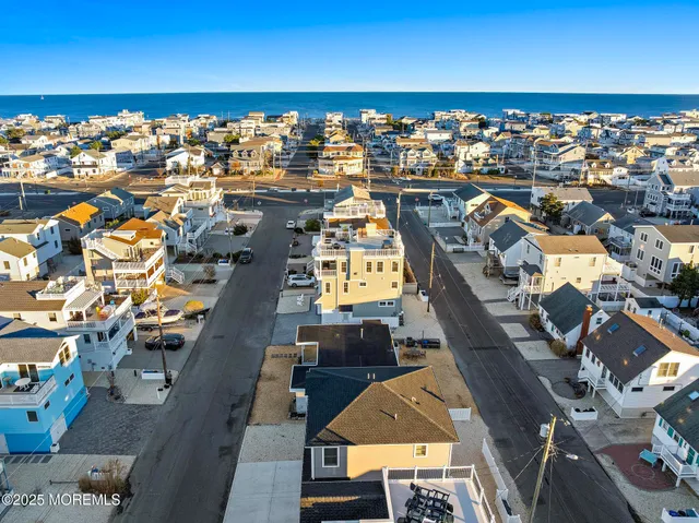 $1,249,000 | 20 East 87th Street, Beach Haven, NJ 08008