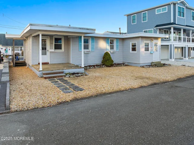 $1,249,000 | 20 East 87th Street, Beach Haven, NJ 08008