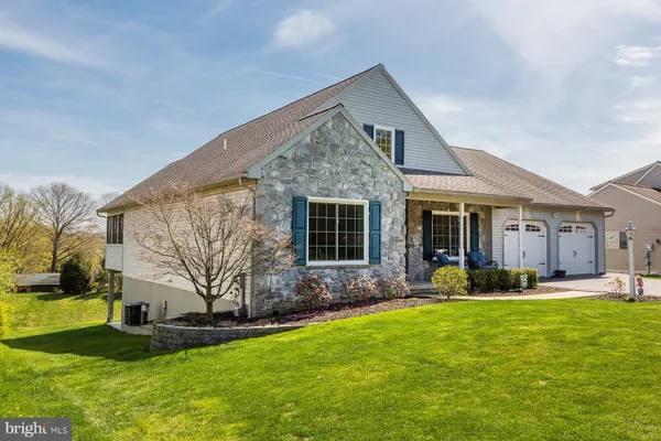 $495,000 | 2050 Cloverton Drive, Columbia, PA 17512