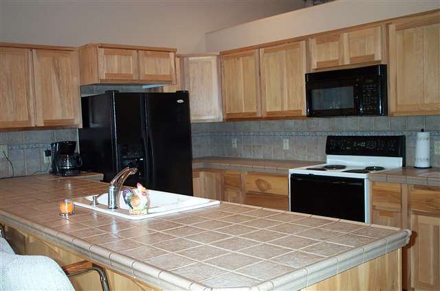 541 B Sawtooth Vernon, AZ 85940 - Photo 2 of 5