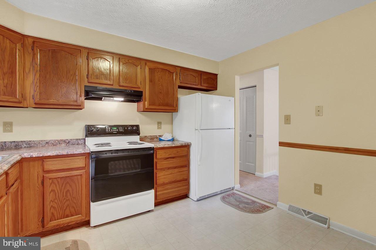 110 Old Orchard Road York, PA 17403 - Photo 8 of 26 Gallery Image 8