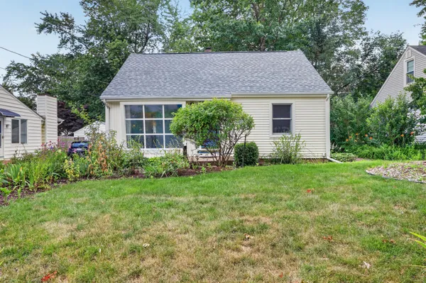 $229,900 | 1612 Homecrest Avenue, Kalamazoo, MI 49001