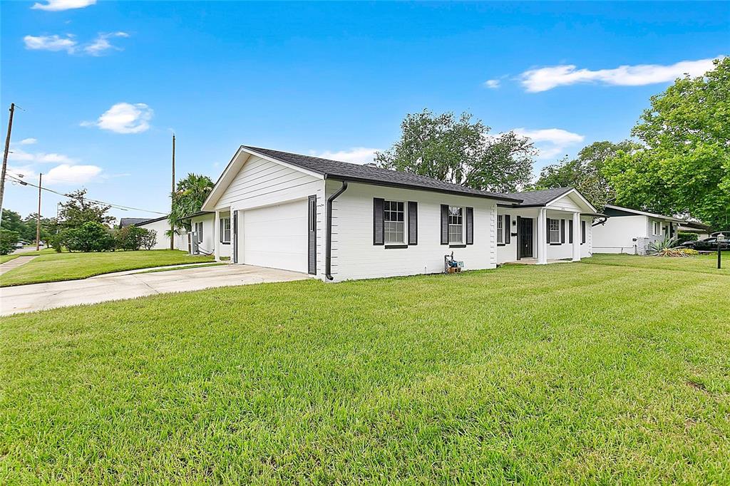 2494 Castlewood Road Maitland, FL 32751 - Photo 3 of 38