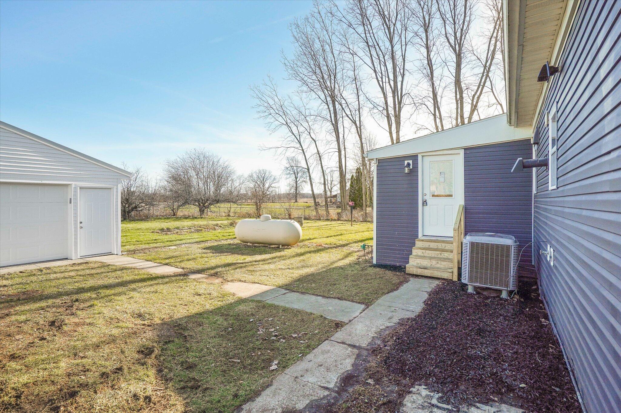 28690 Kinney Pike Richwood, OH 43344 - Photo 5 of 46