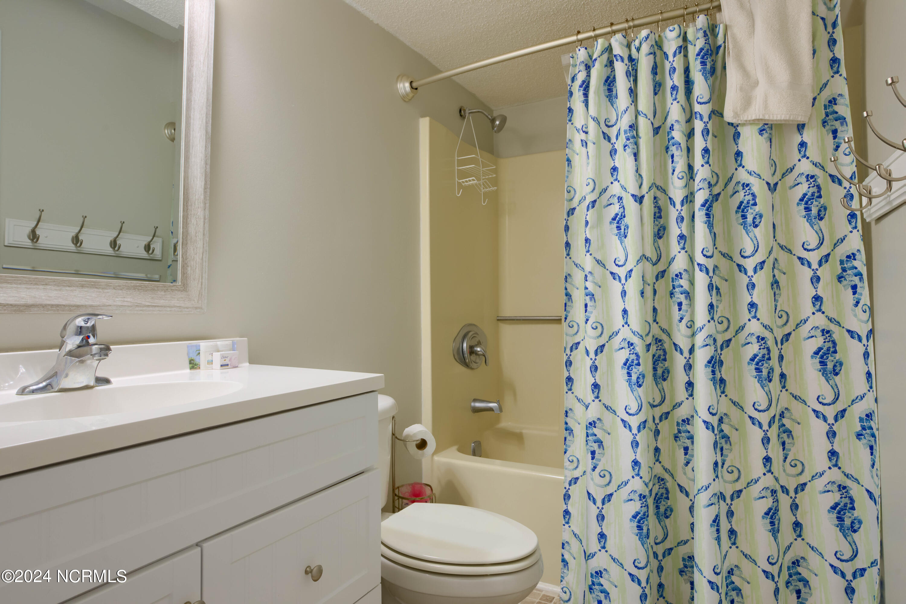 2000 New River Inlet Road, Unit 1305 North Topsail Beach, NC 28460 - Photo 16 of 21 1305 St Regis - Interiors_1