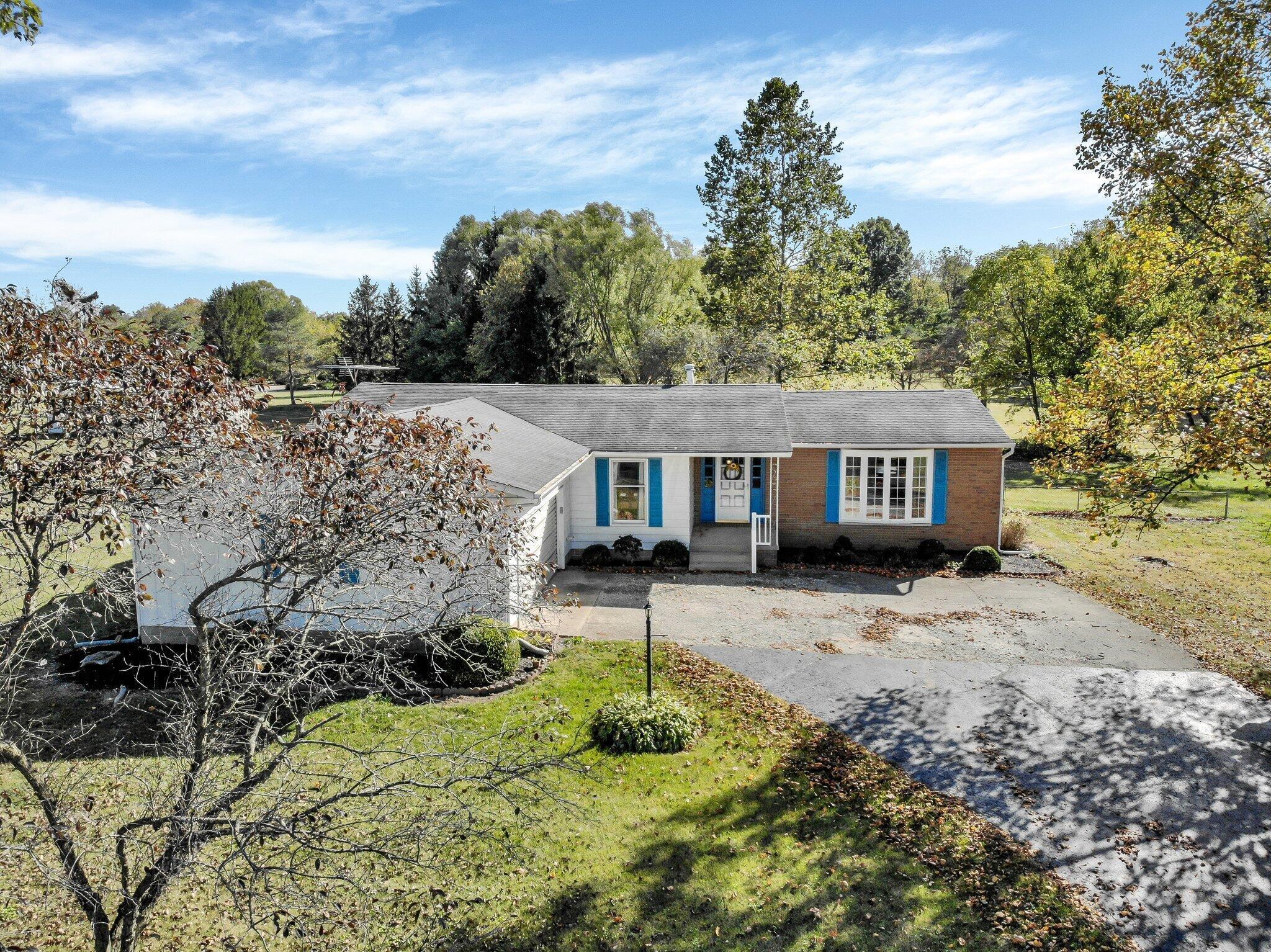 869 Dunkle Road Circleville, OH 43113 - Photo 6 of 42 31-web-or-mls-DJI_0932