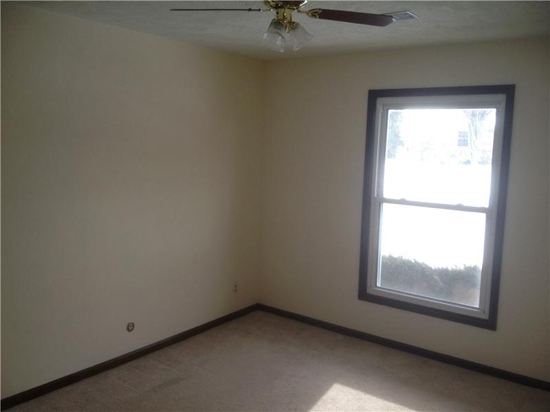 5008 Glenmore Road Anderson, IN 46012 - Photo 11 of 13 Gallery Image 11