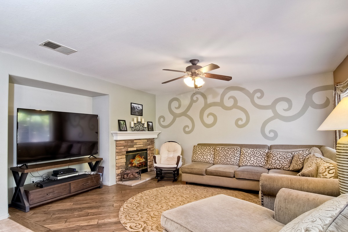 4349 Forest Ranch Way Oceanside, CA 92057 - Photo 5 of 25
