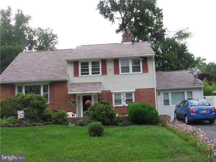 555 Lamp Post Lane Aston, PA 19014 - Photo 1 of 12 Gallery Image 1