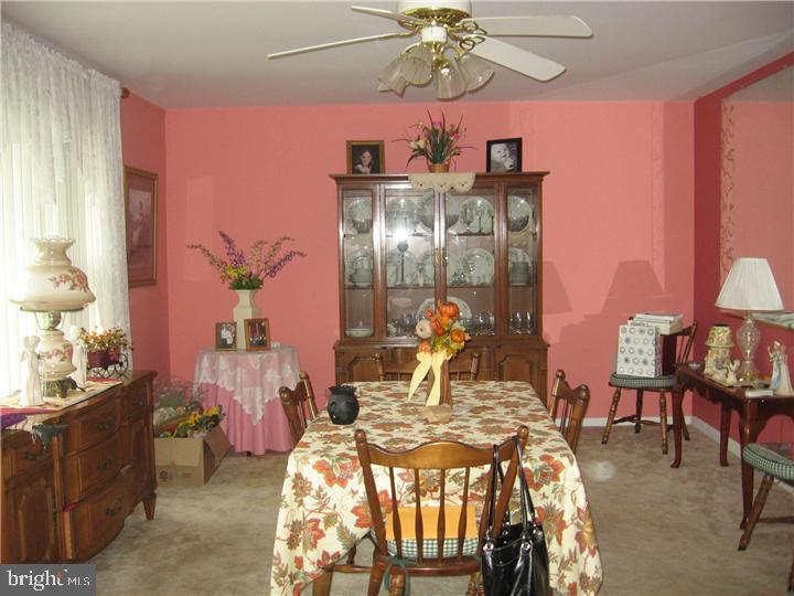 555 Lamp Post Lane Aston, PA 19014 - Photo 5 of 12 Gallery Image 5