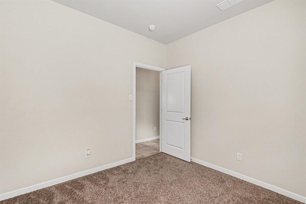905 Falcon Road Argyle, TX 76226 - Photo 17 of 25