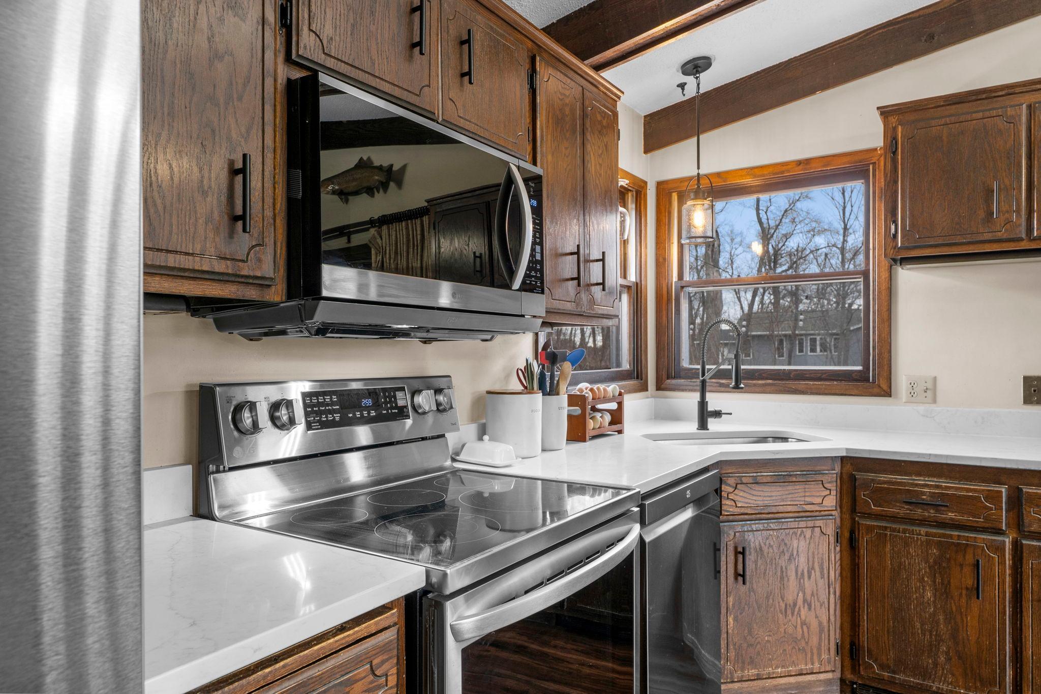 28229 Xavis Street Northwest Isanti, MN 55040 - Photo 7 of 39