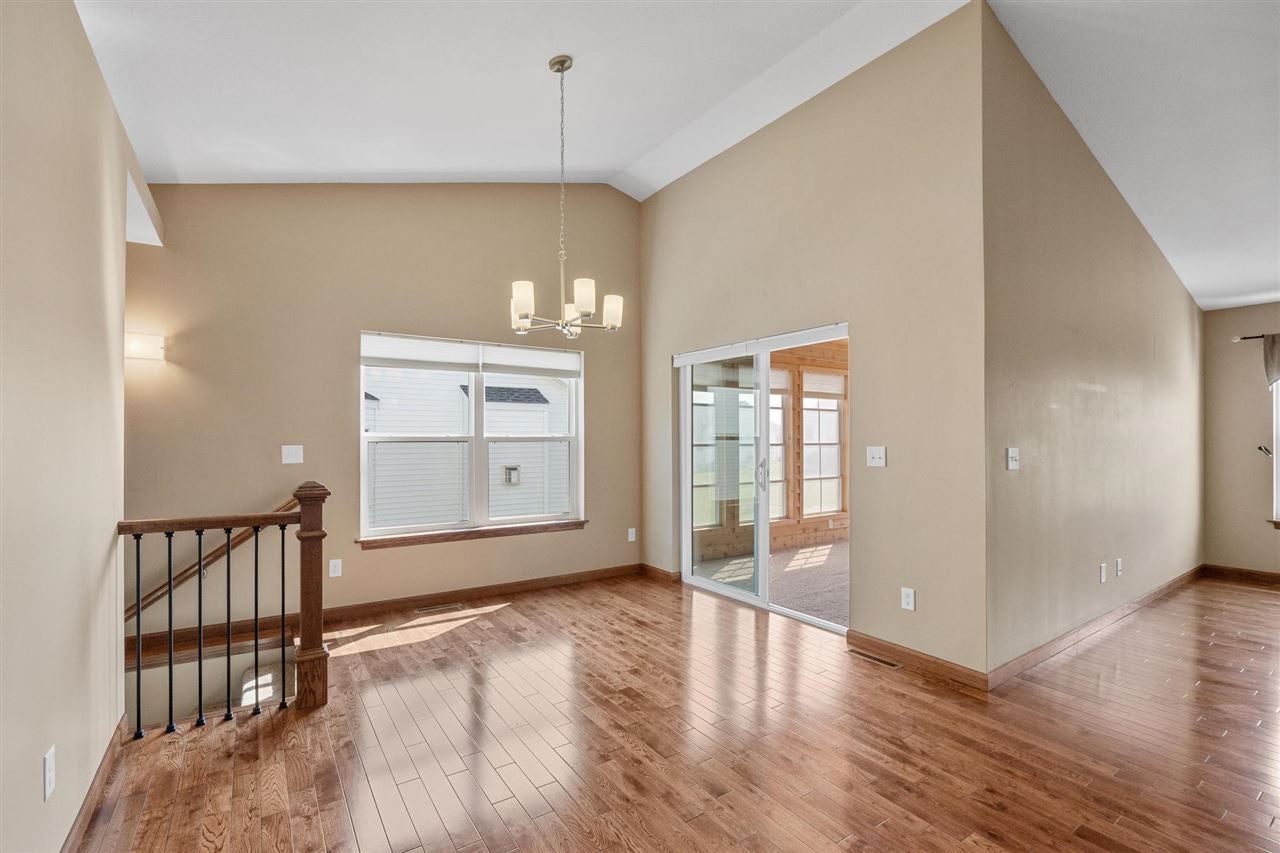 609 Rosedale Drive Center Point, IA 52213 - Photo 11 of 40 Gallery Image 11