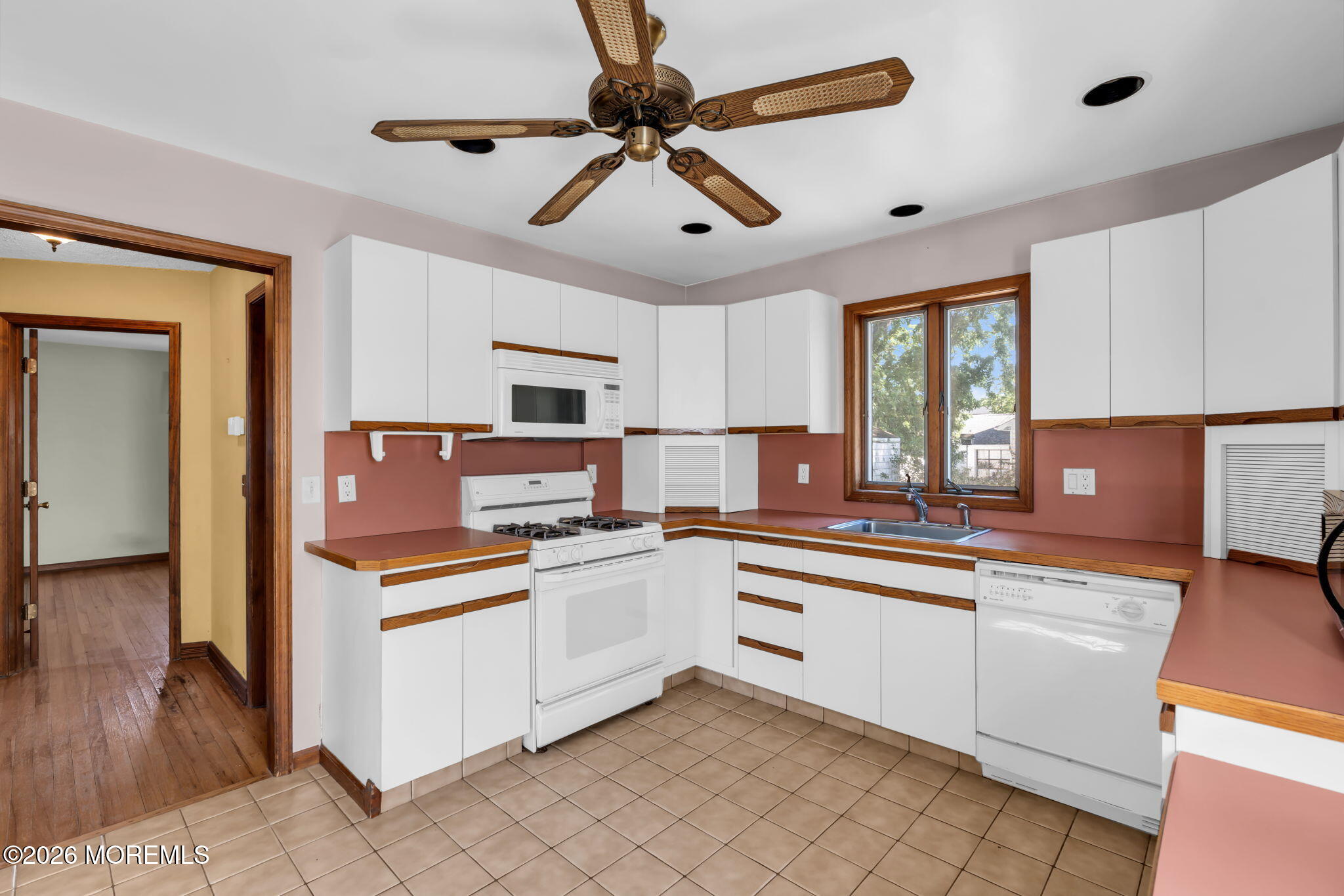 2415 Beech Street Point Pleasant, NJ 08742 - Photo 27 of 37 17-web-or-mls-DSC04873