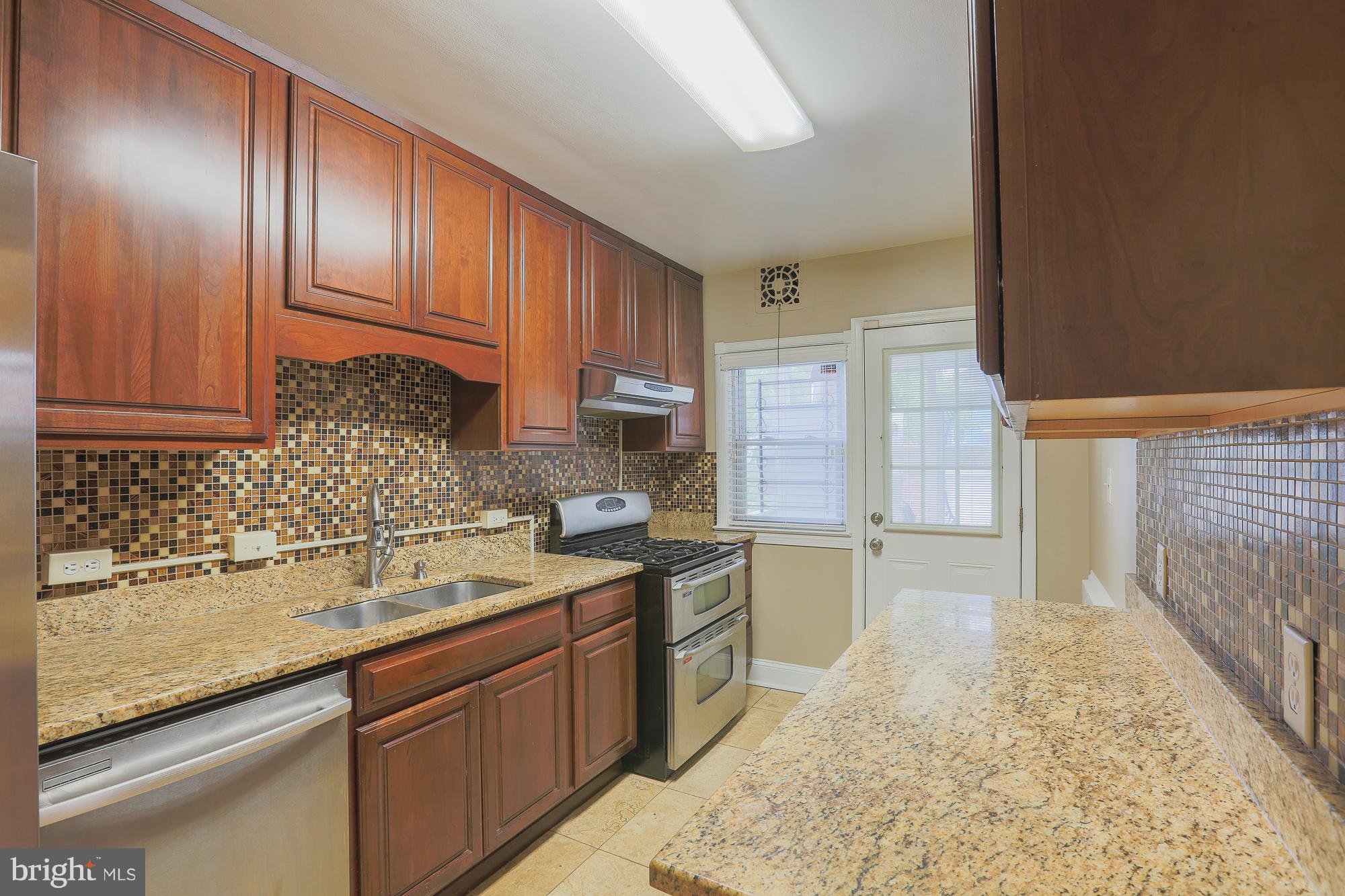 3743 Clarinth Road Baltimore, MD 21215 - Photo 6 of 16 kitchen